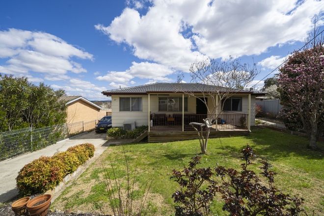 Picture of 27a & 27b Elizabeth Cresent, QUEANBEYAN EAST NSW 2620