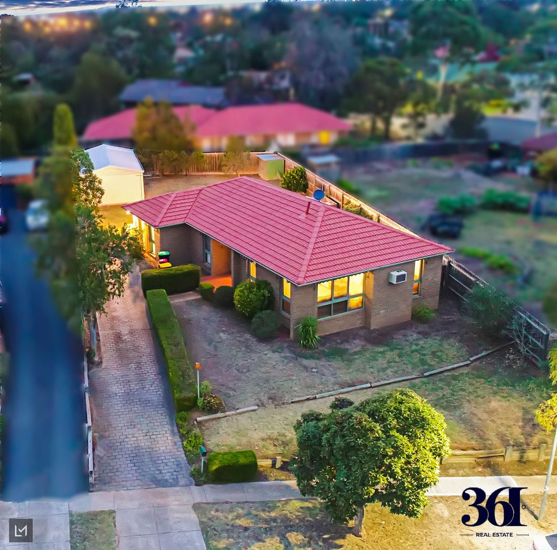 27 Manning Avenue, Kurunjang VIC 3337, Image 1