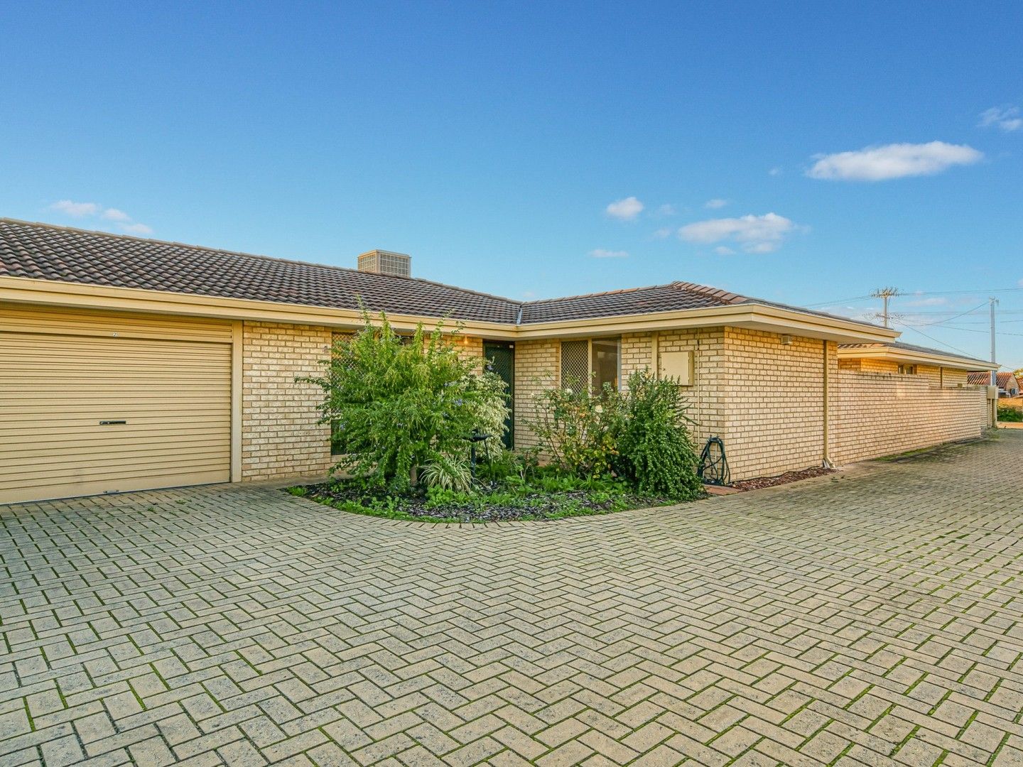 3 bedrooms Villa in 2/256 St Kilda Road KEWDALE WA, 6105