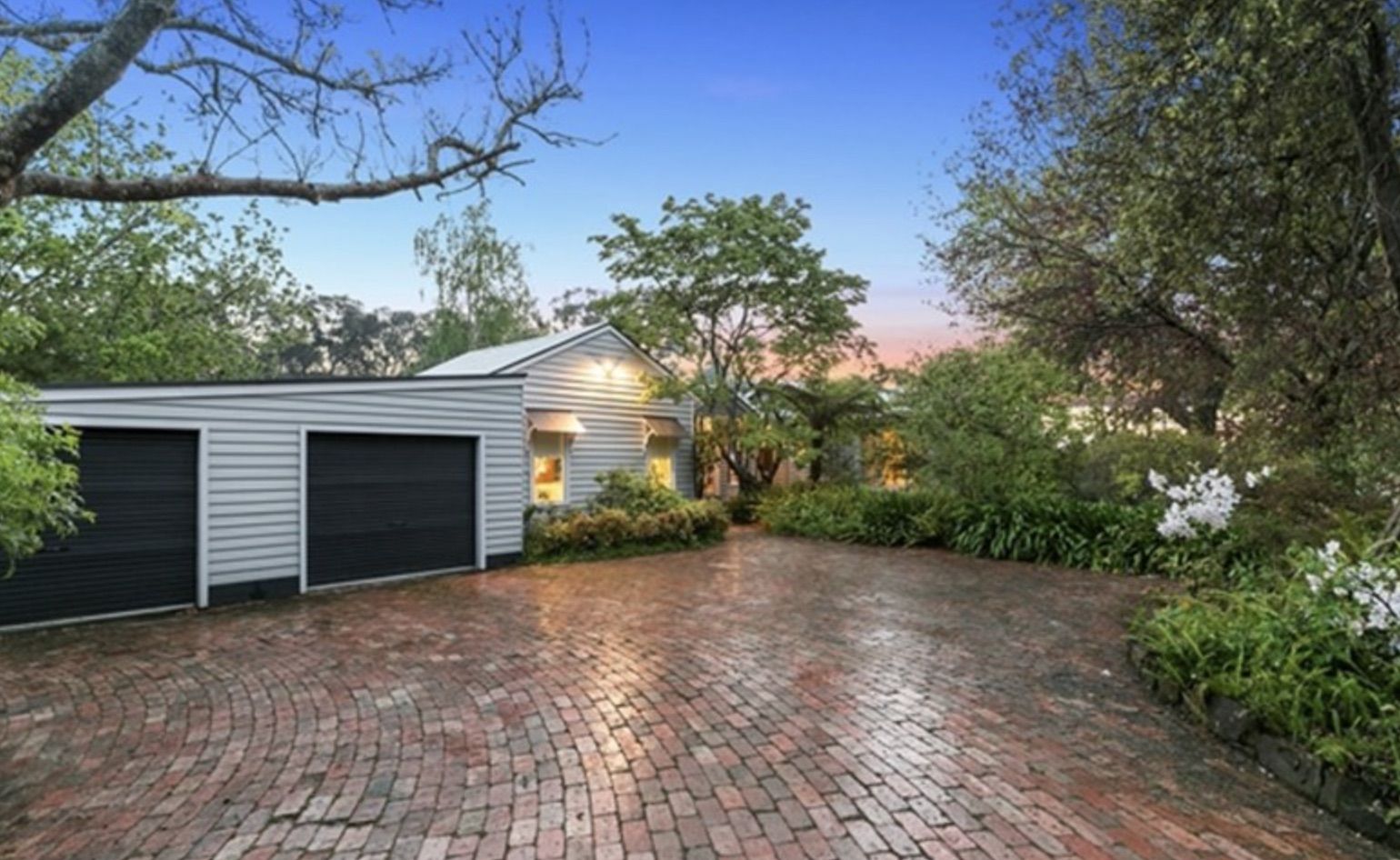 128130 Monbulk Road, Mount Evelyn Property History & Address