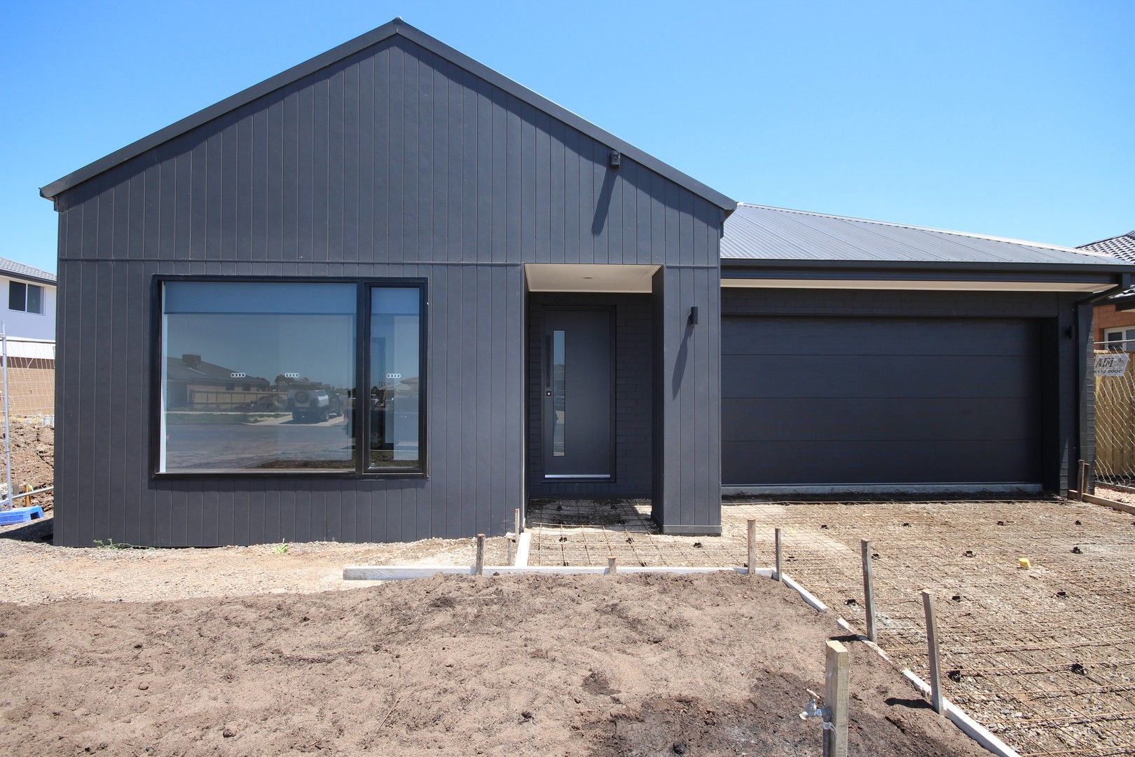 4 bedrooms House in 13 Abingdon Boulevard LARA VIC, 3212