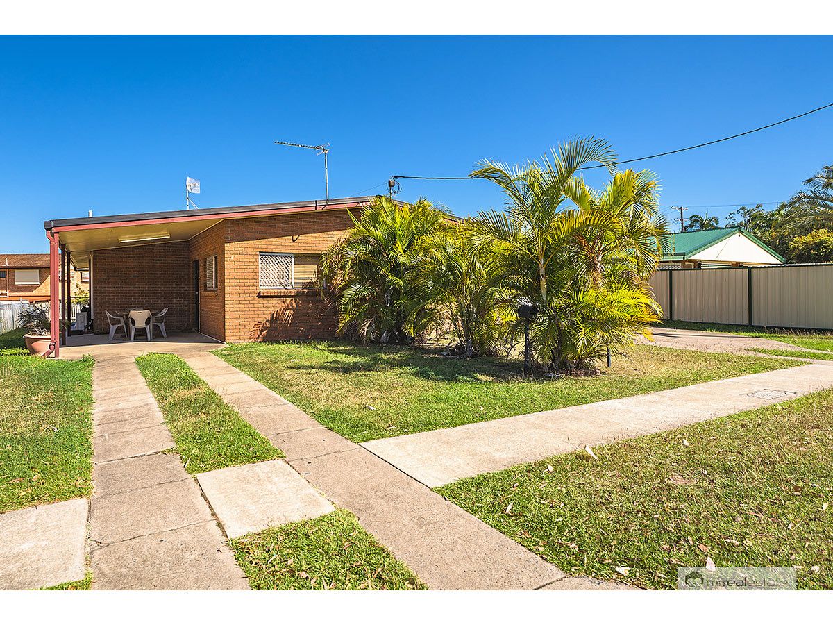 6 bedrooms Duplex in 1 & 2/263 Thozet Road KOONGAL QLD, 4701