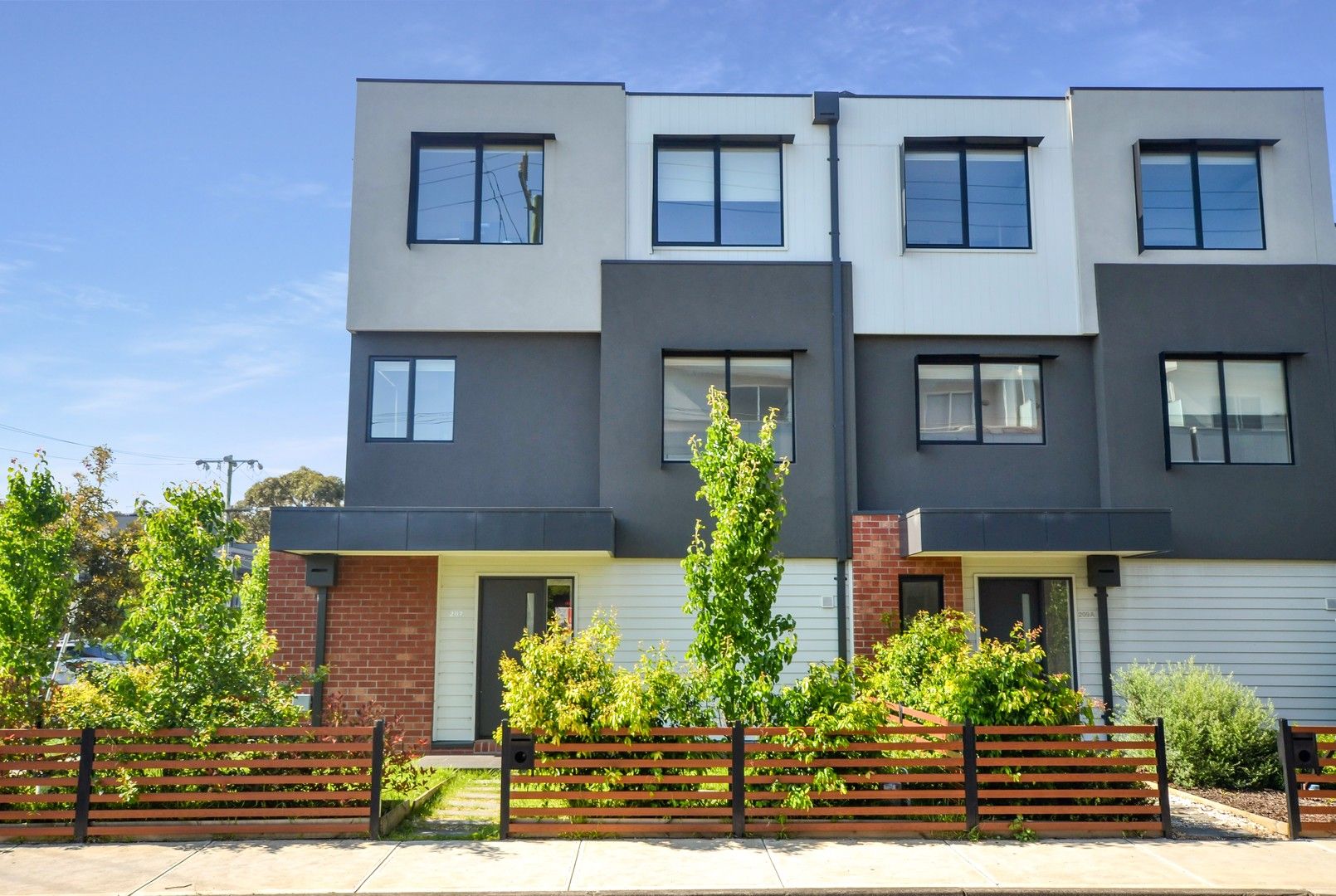 3 bedrooms Townhouse in 209A Separation Street NORTHCOTE VIC, 3070