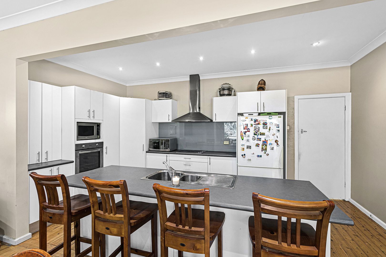 158 President Avenue, Miranda NSW 2228, Image 2