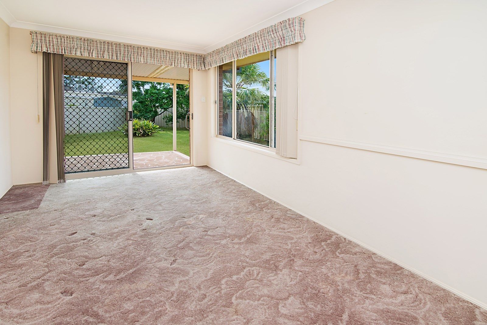 5 Clyde Cl, Bateau Bay NSW 2261, Image 2