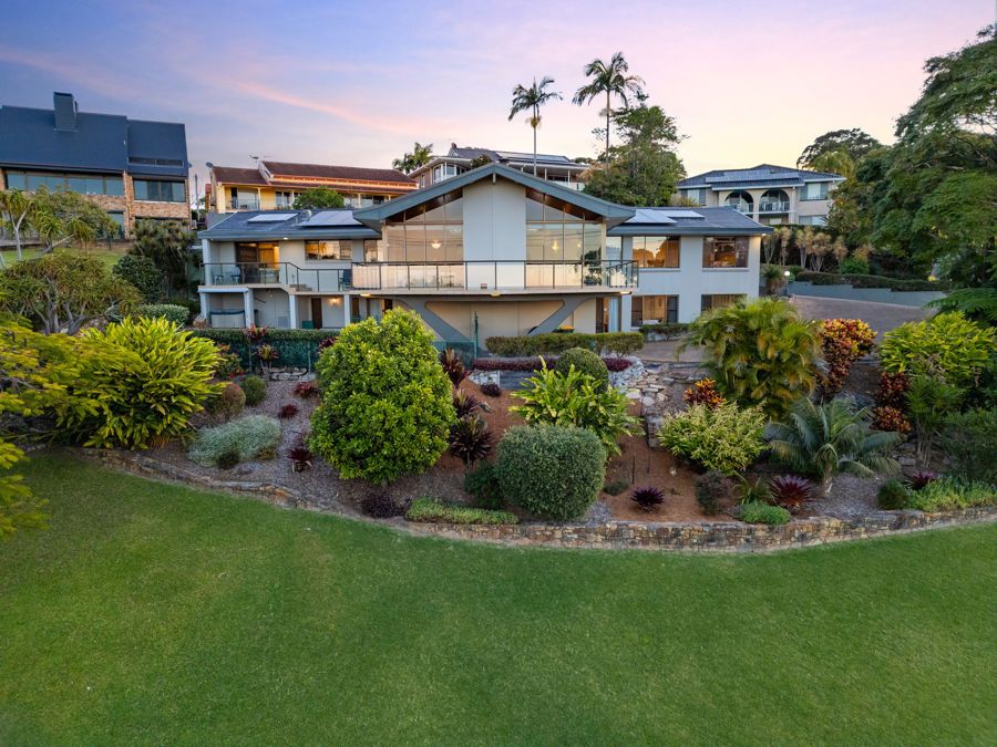 4 bedrooms House in 1 Island View Close COFFS HARBOUR NSW, 2450