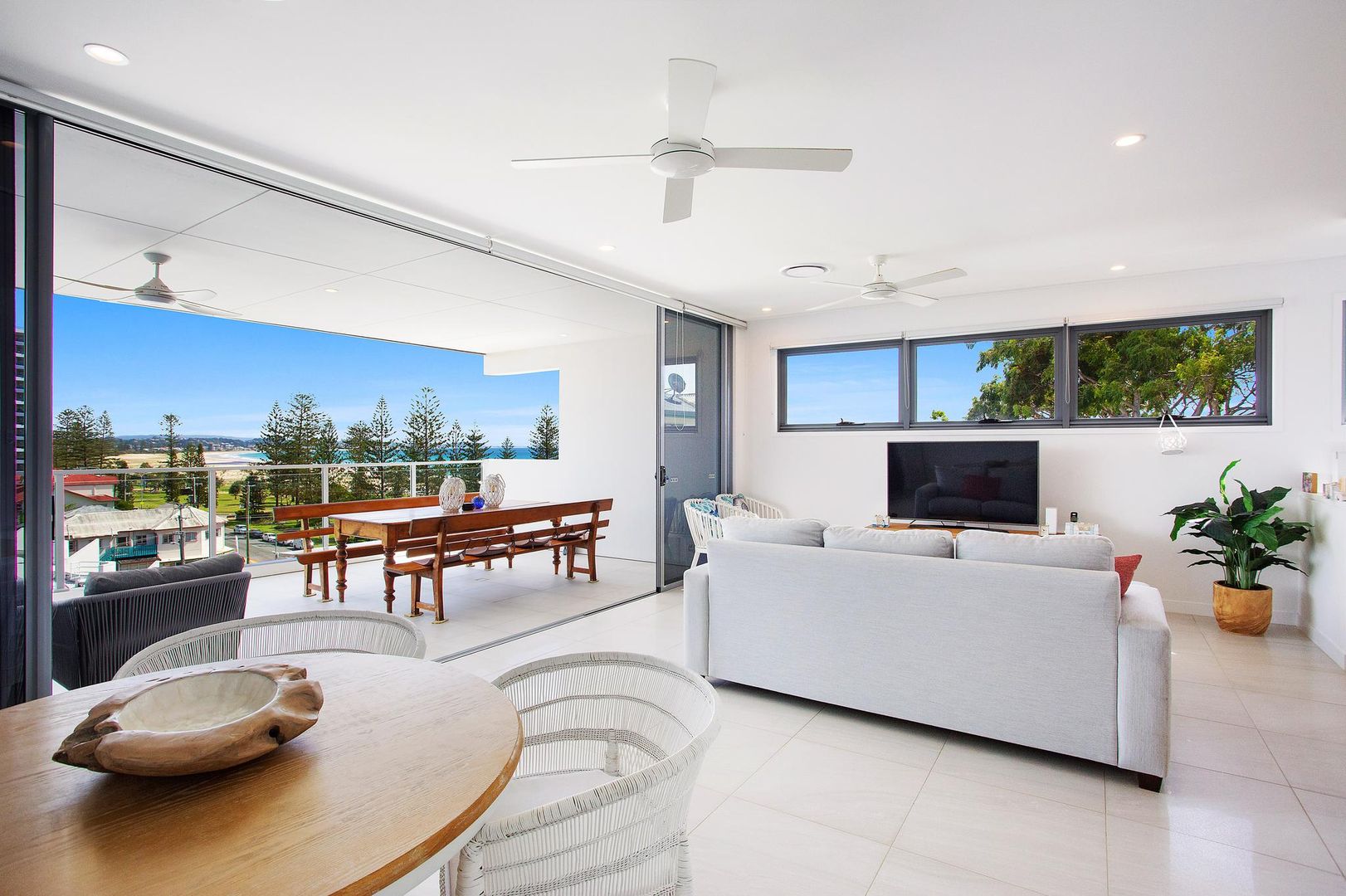 10/7-11 Rutledge Street, Coolangatta QLD 4225, Image 2