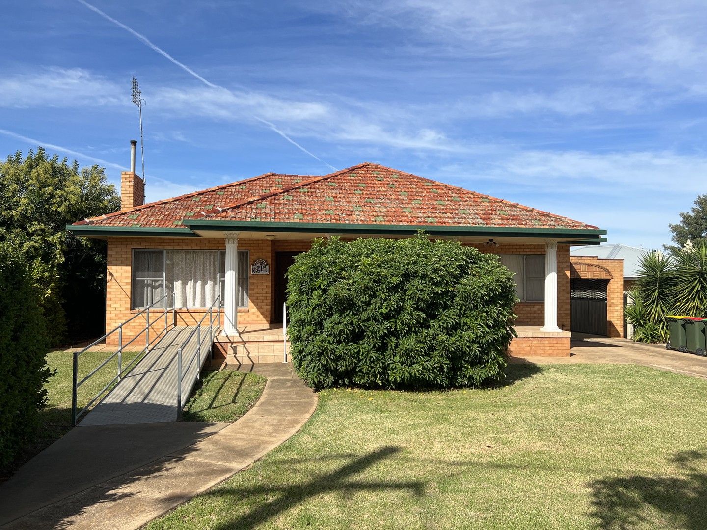 3 bedrooms House in 21 Cecile Street PARKES NSW, 2870