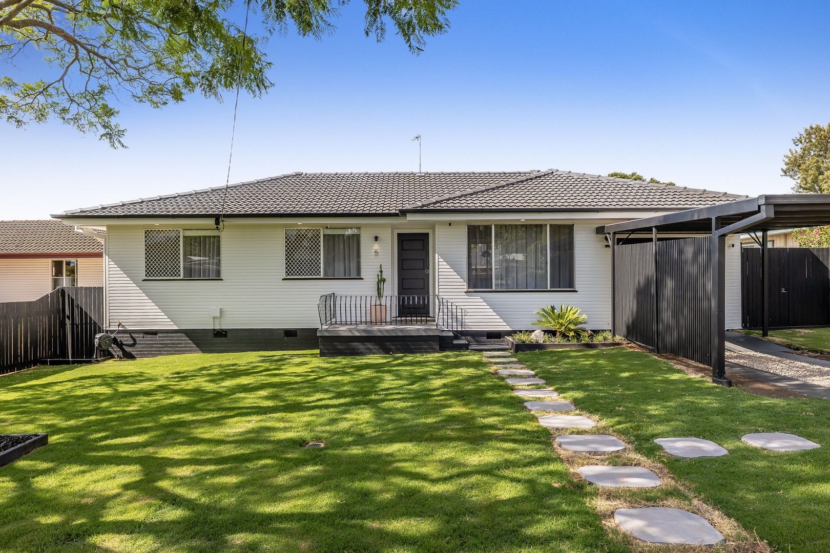 5 Mcintyre Street, Centenary Heights Property History & Address