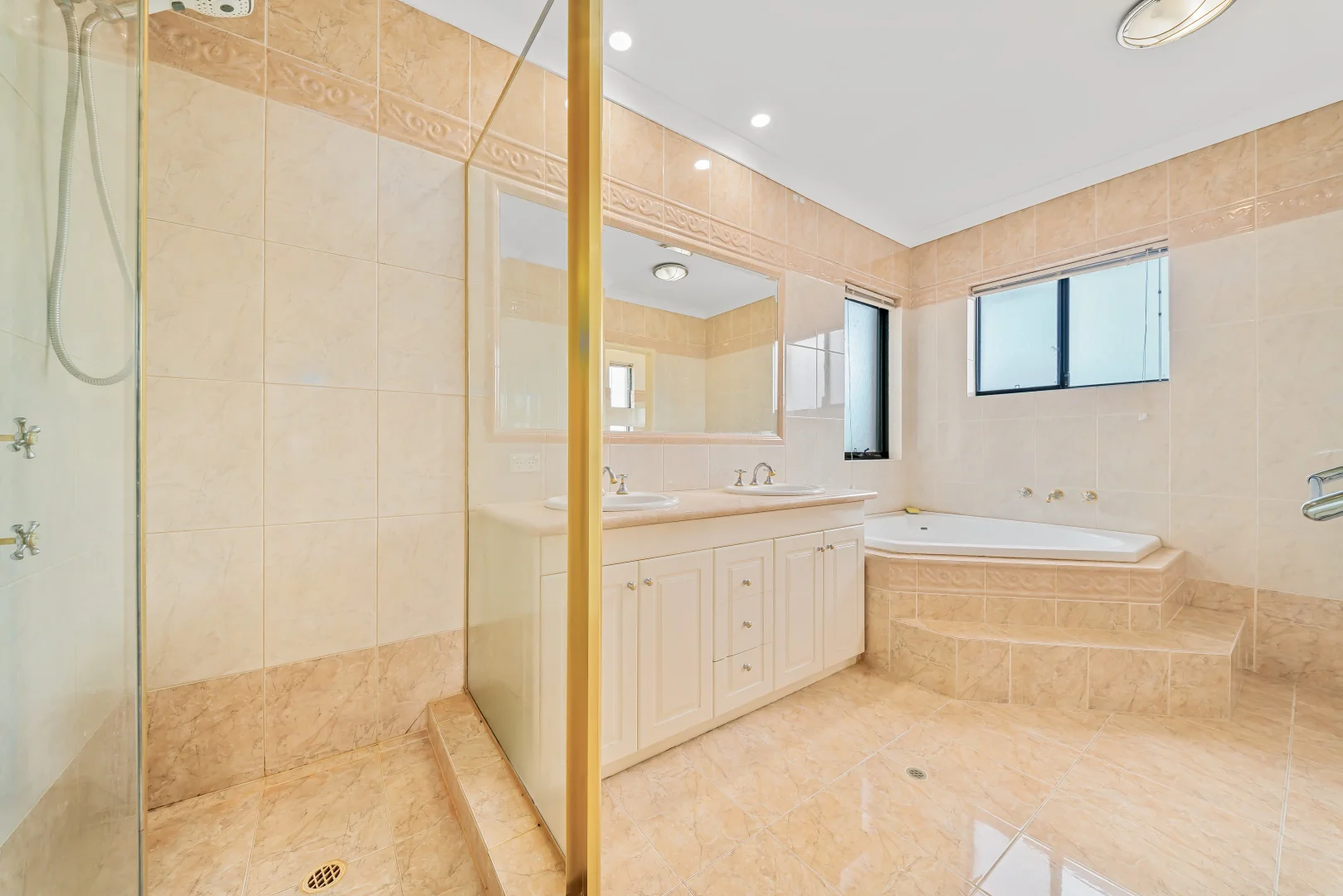 Additional image 8 of 2/106 Ardross Street, Applecross WA 6153