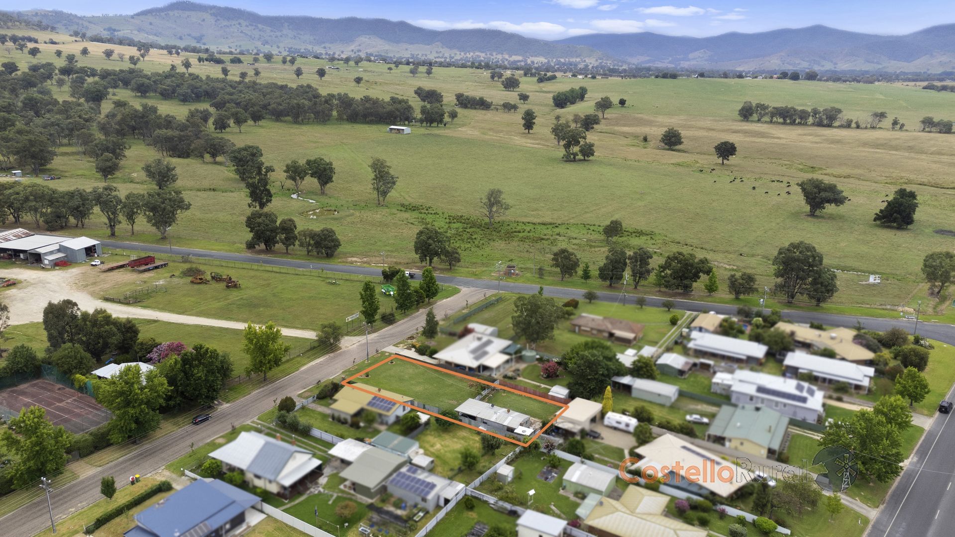 202 Wheeler St, Corryong VIC 3707, Image 2