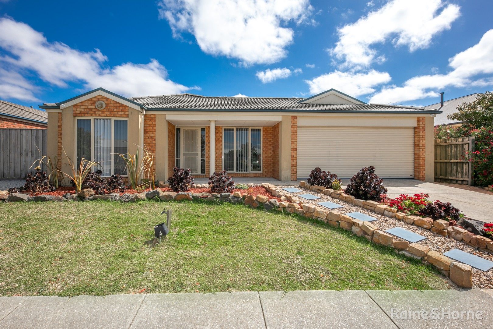 25 Burge Drive, Sunbury VIC 3429, Image 0