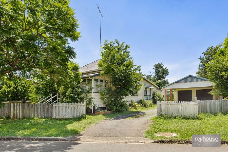 18 Link Street North Toowoomba Qld 4350 Domain