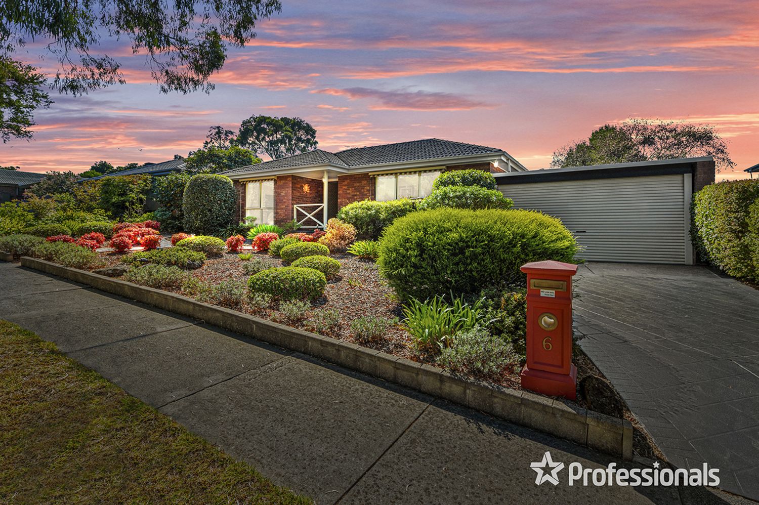 6 Huntingdon Road, Wantirna South VIC 3152, Image 0