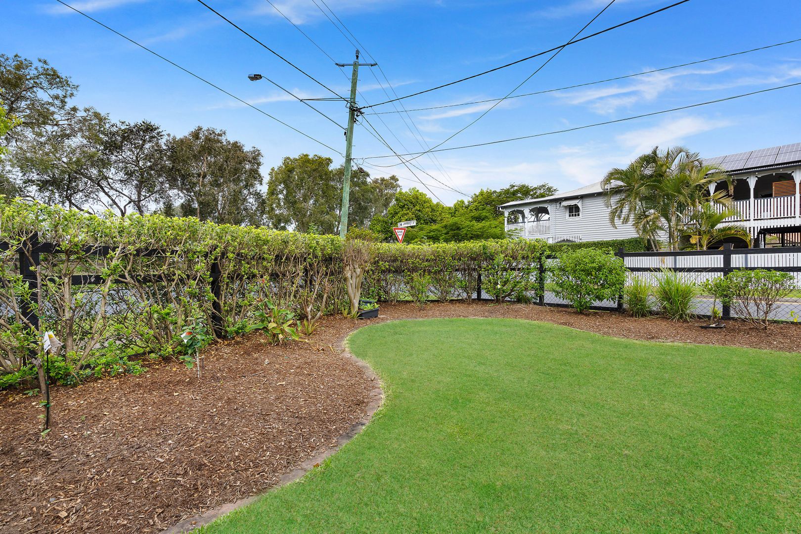 205 Honour Avenue, Chelmer QLD 4068, Image 2