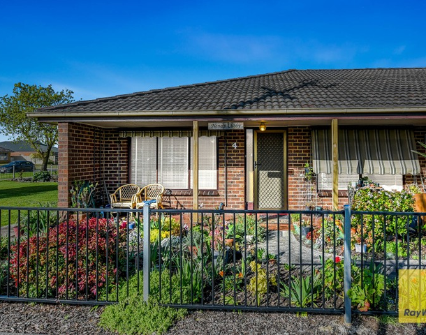 4/14 Codrington Street, Cranbourne VIC 3977