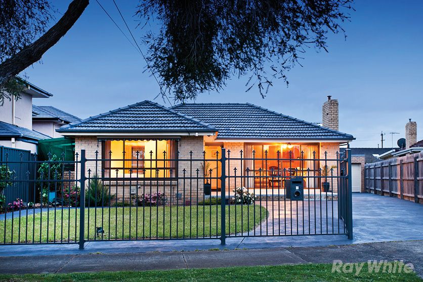 4 Padua Court, GLEN WAVERLEY VIC 3150, Image 0