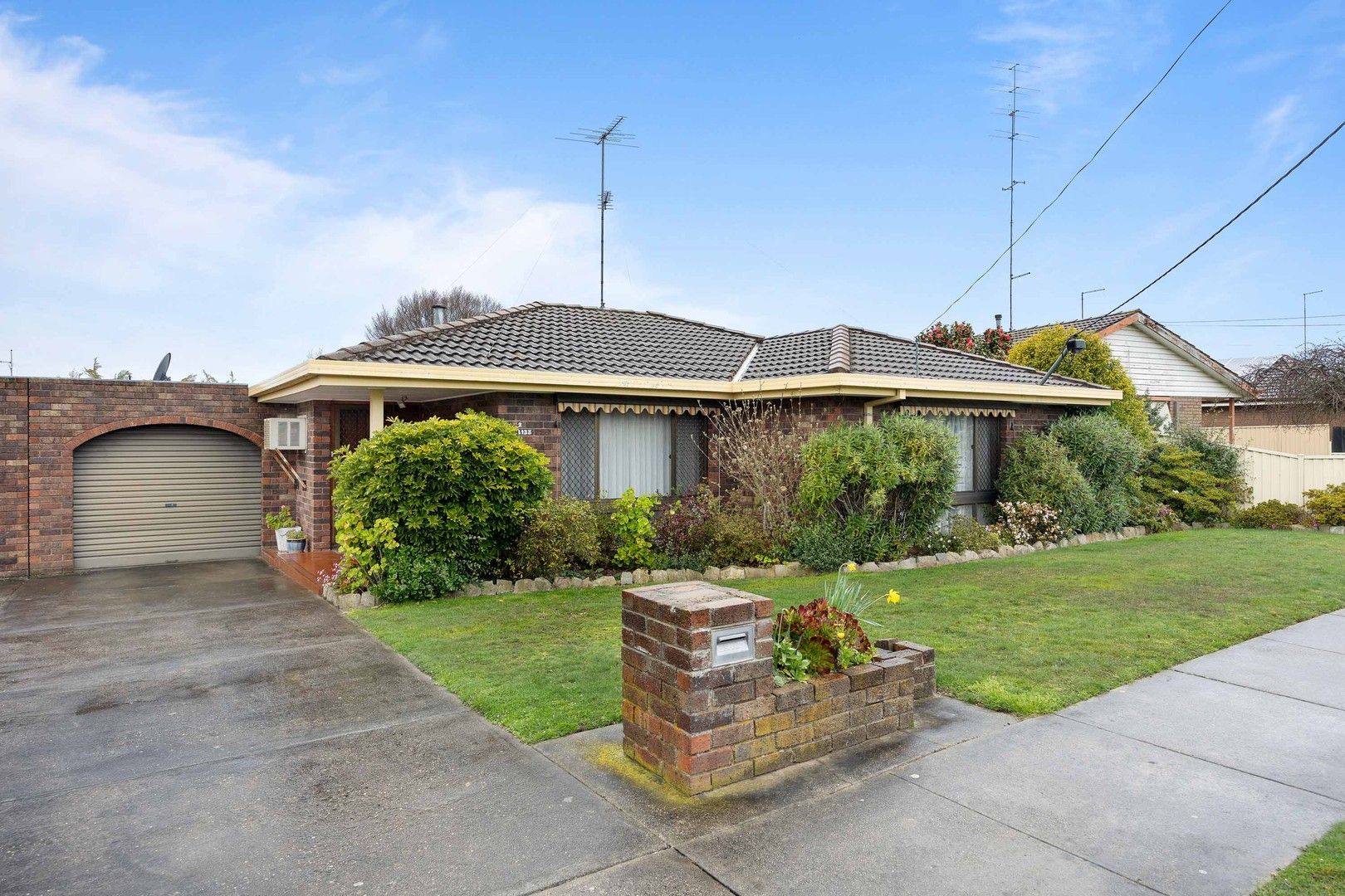 2 bedrooms Apartment / Unit / Flat in 2/1133 Grevillea Road WENDOUREE VIC, 3355