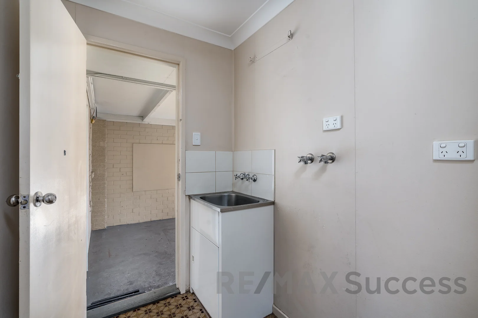 Additional image 8 of 1/70 Hursley Road, Newtown QLD 4350