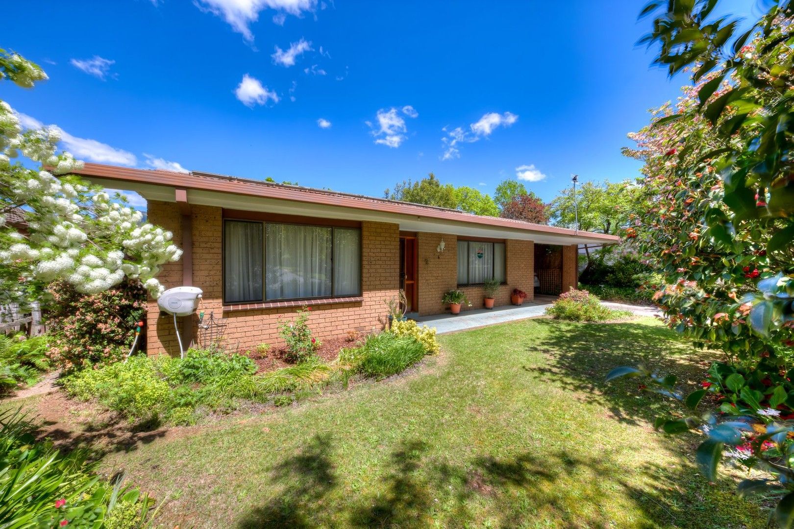 4 bedrooms House in 6 Alpine View Avenue BRIGHT VIC, 3741