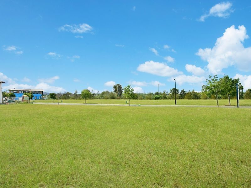 98 River Links Boulevard East, Helensvale QLD 4212, Image 2