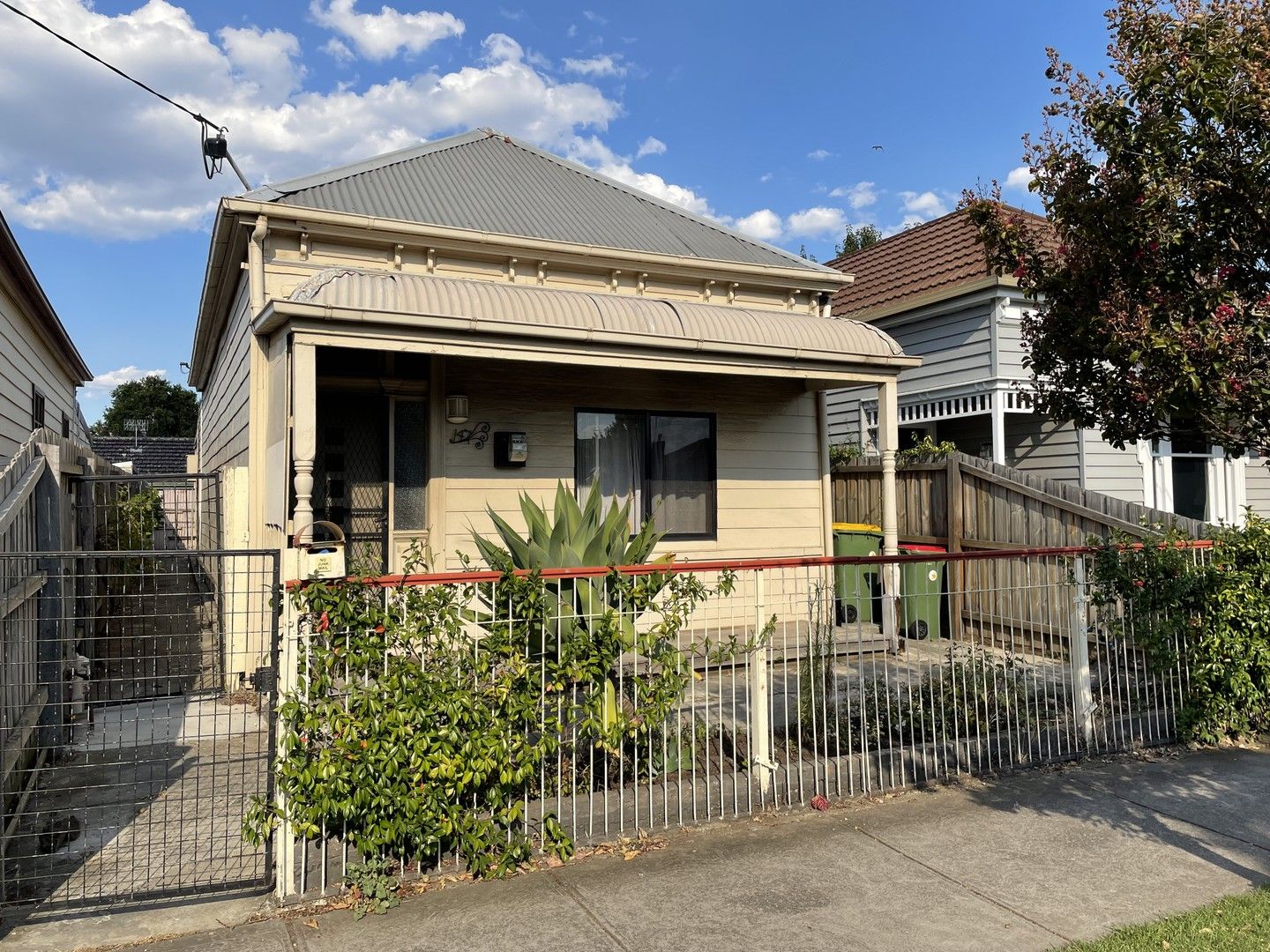 2 bedrooms House in 147 Stephen Street YARRAVILLE VIC, 3013