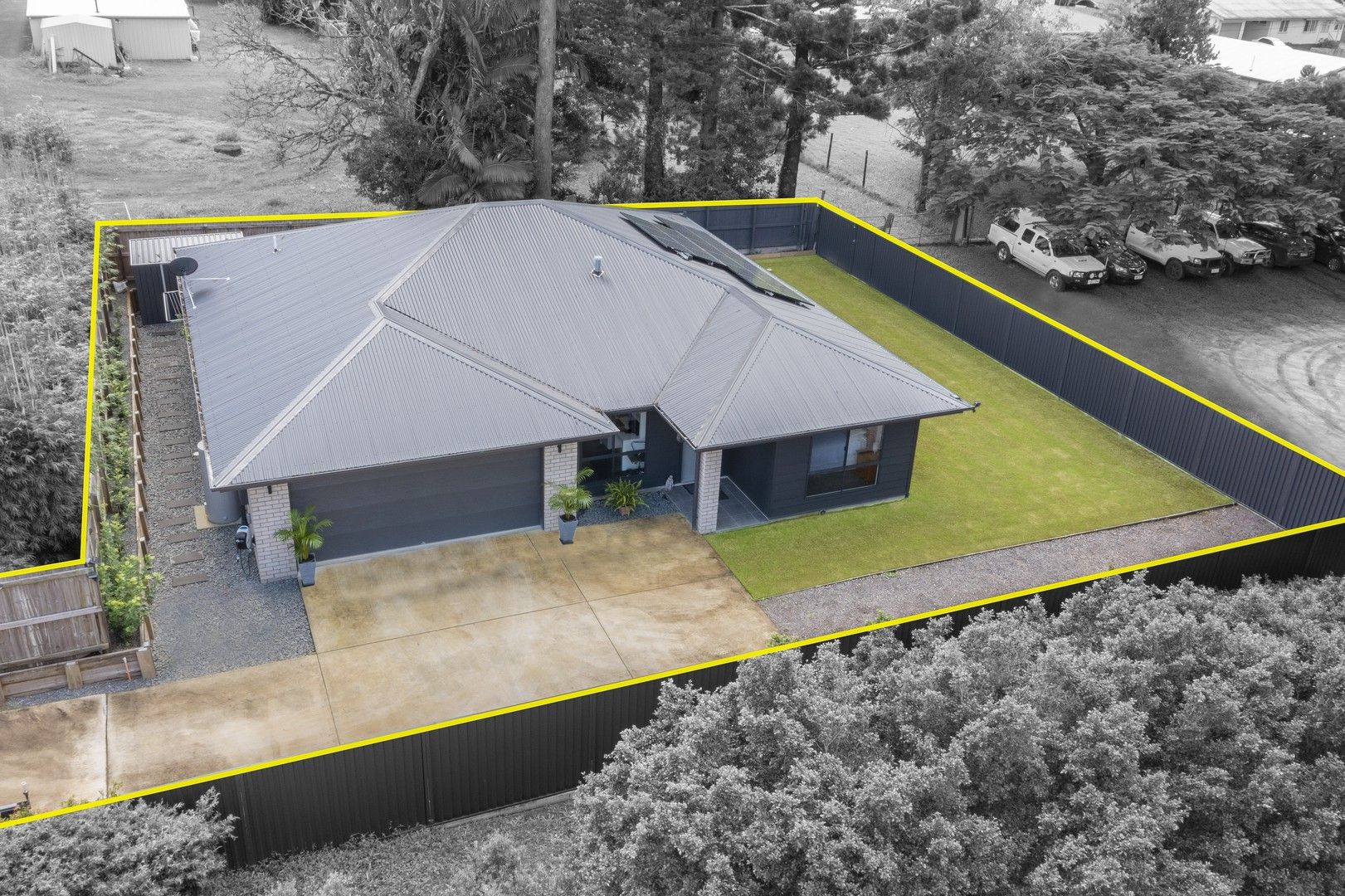 4 bedrooms House in 1B Nichols Avenue BEERWAH QLD, 4519