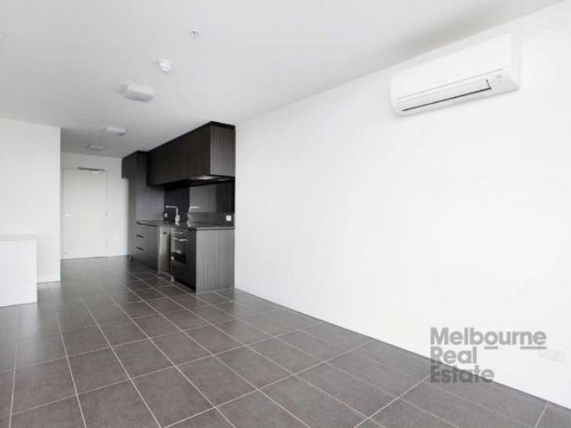 2 bedrooms Apartment / Unit / Flat in 621/15 Clifton Street PRAHRAN VIC, 3181
