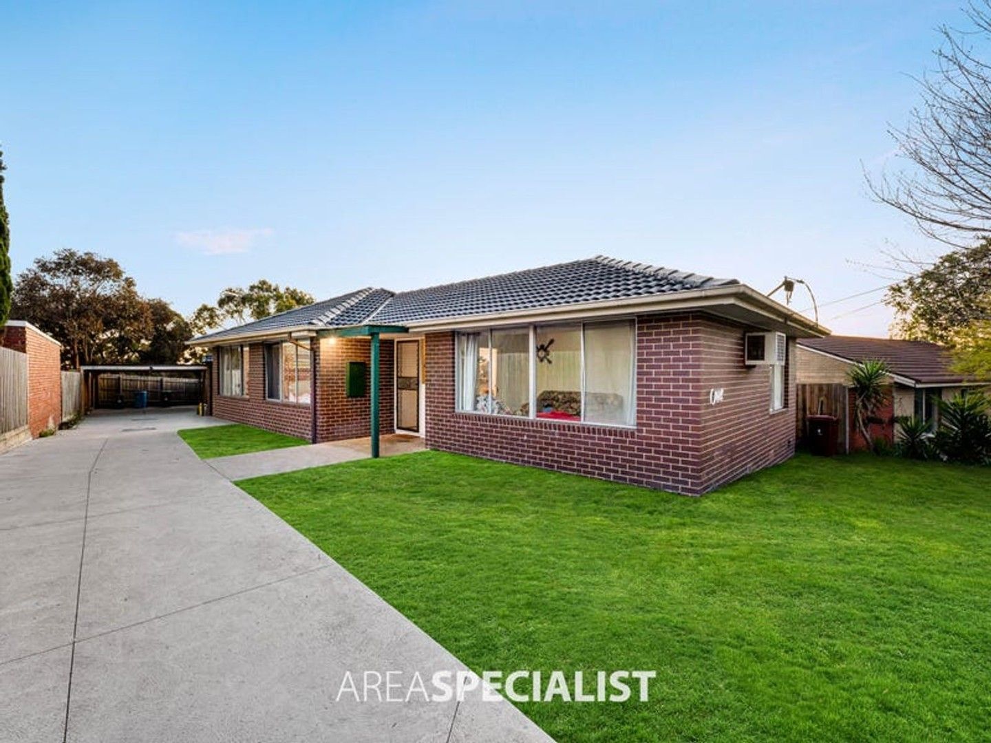 3 bedrooms Apartment / Unit / Flat in 1/1 Ardea Court ENDEAVOUR HILLS VIC, 3802