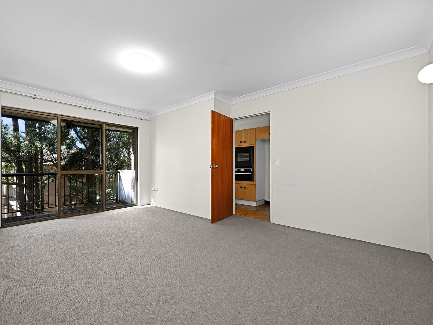 2 bedrooms Apartment / Unit / Flat in 10/27-35 Doomben Avenue EASTWOOD NSW, 2122