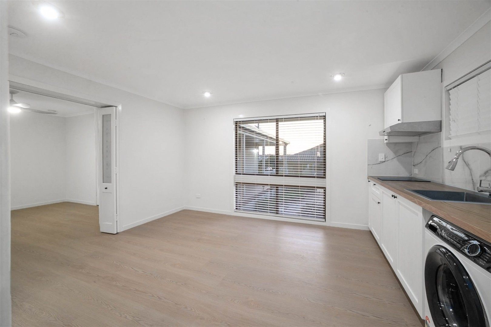 1 bedrooms House in 1/29 Laurinda Crescent SPRINGWOOD QLD, 4127