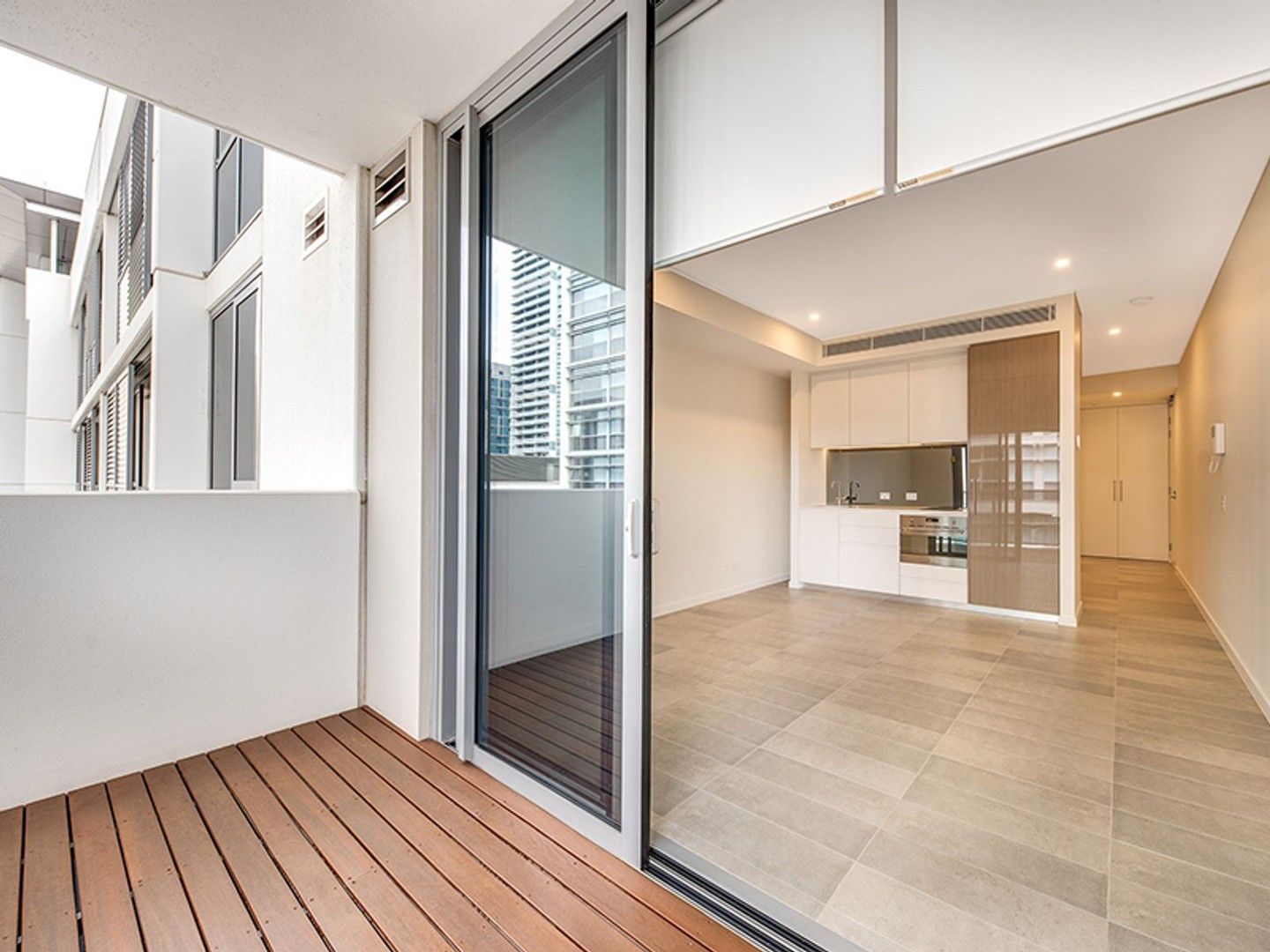1 bedrooms New Apartments / Off the Plan in Apartment 512/8 Moreau Parade EAST PERTH WA, 6004