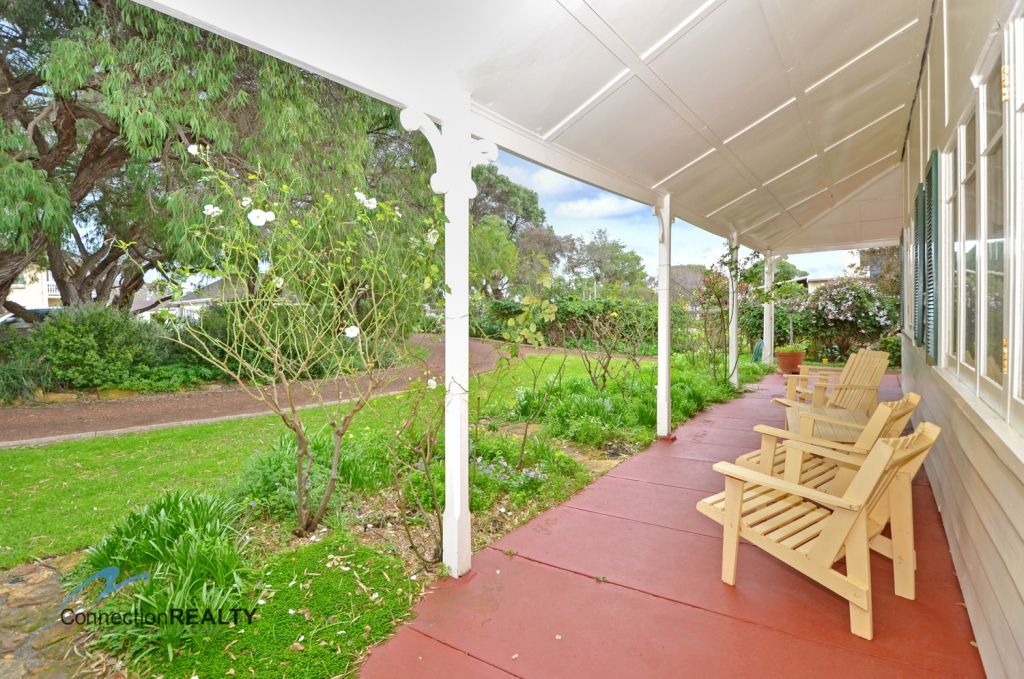 1/18 Golf Links Road, Middleton Beach WA 6330, Image 2