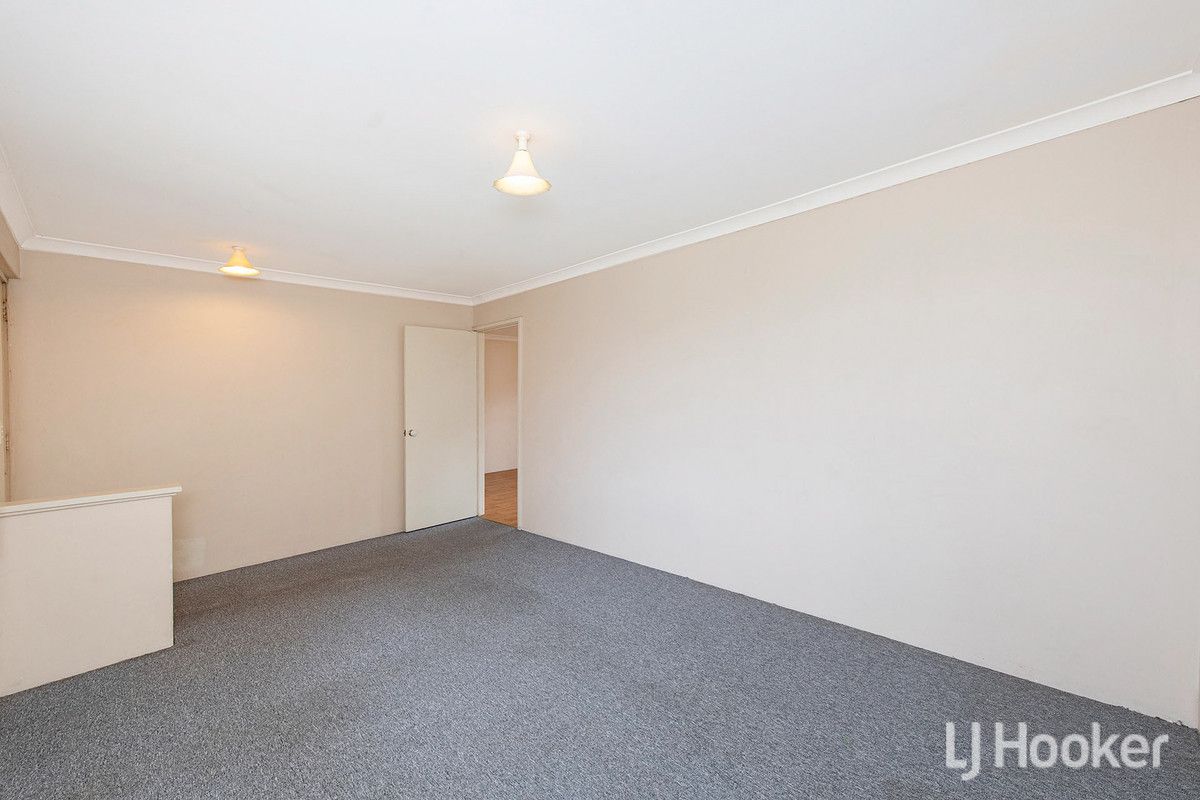 1/6 Bucentaur Place, Halls Head WA 6210, Image 2