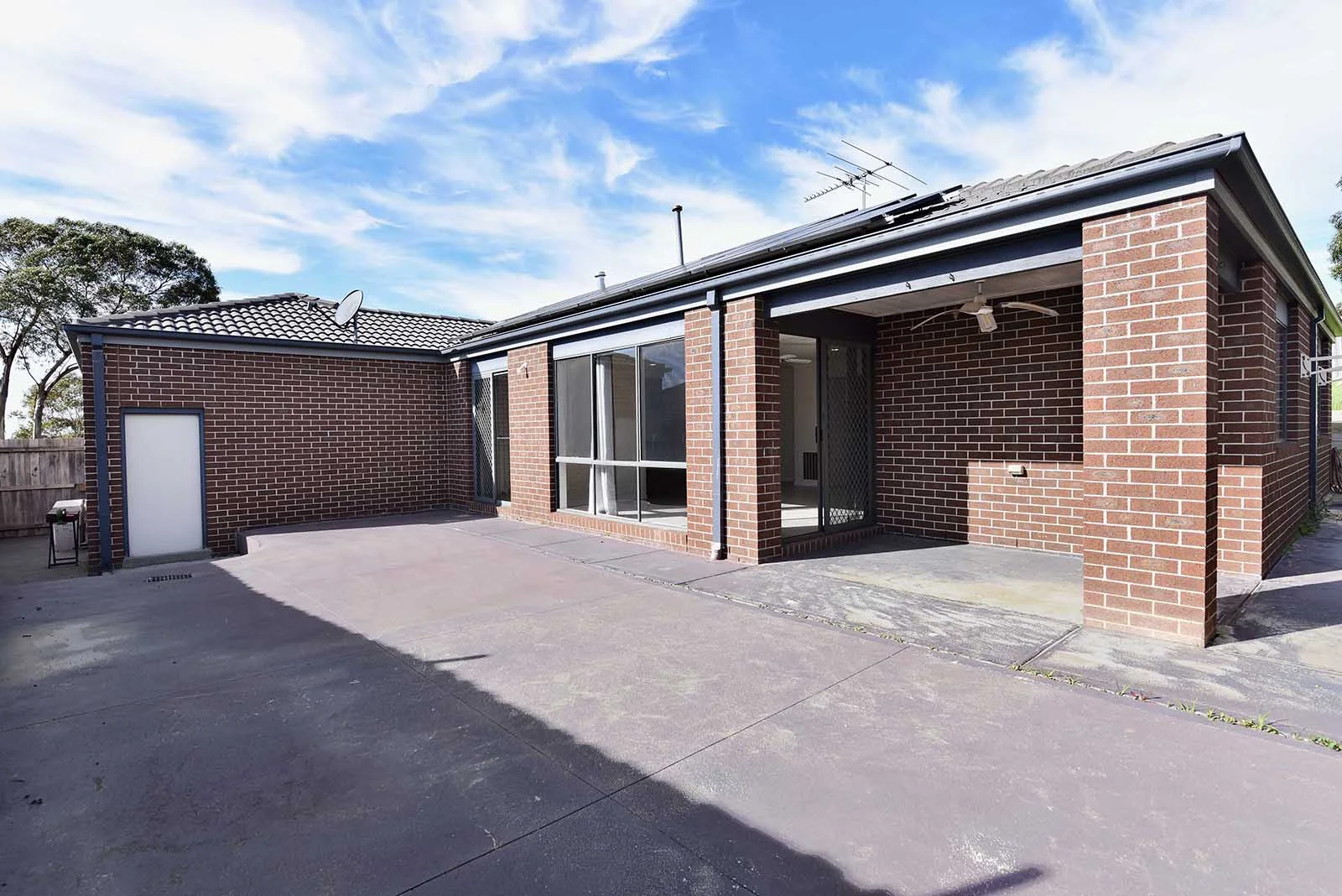 14 St Mellion Close, Sunbury VIC 3429