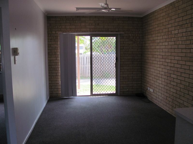 2/10 Kent Street, Bororen QLD 4678, Image 2