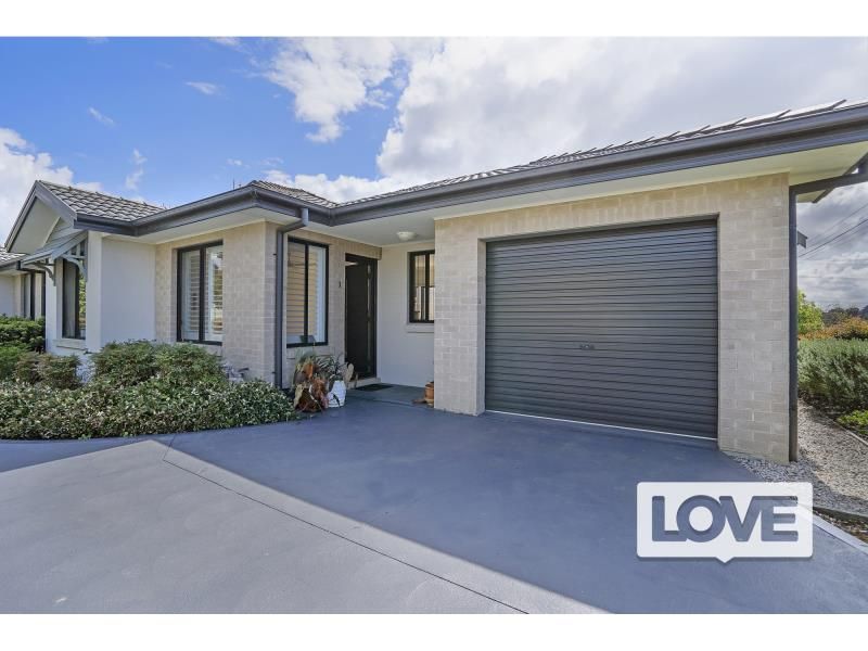 2 bedrooms Villa in Crest Road WALLSEND NSW, 2287