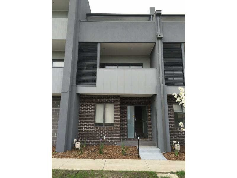 2 bedrooms Townhouse in 9 Cohen Walk CRAIGIEBURN VIC, 3064