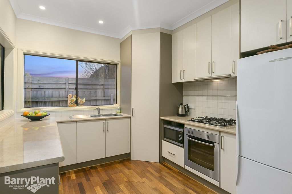 2/135 Cambridge Road, Mooroolbark VIC 3138, Image 2