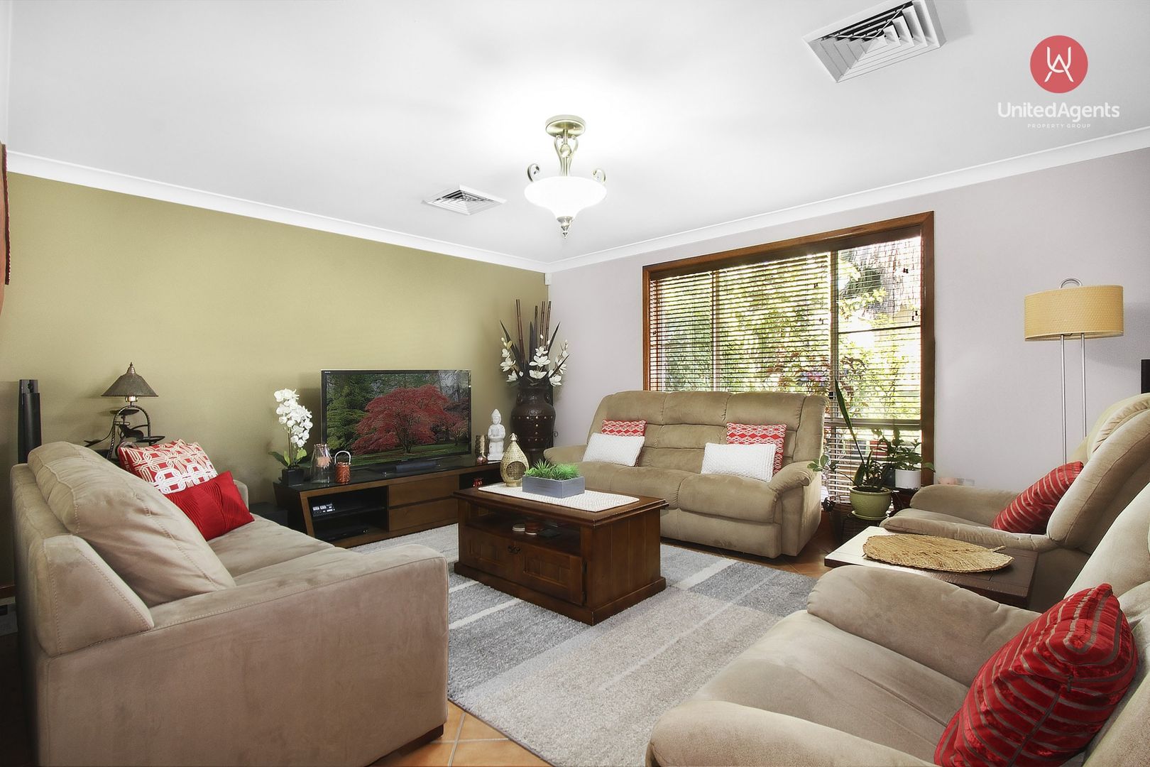 26 Mitchell Drive, West Hoxton NSW 2171, Image 2