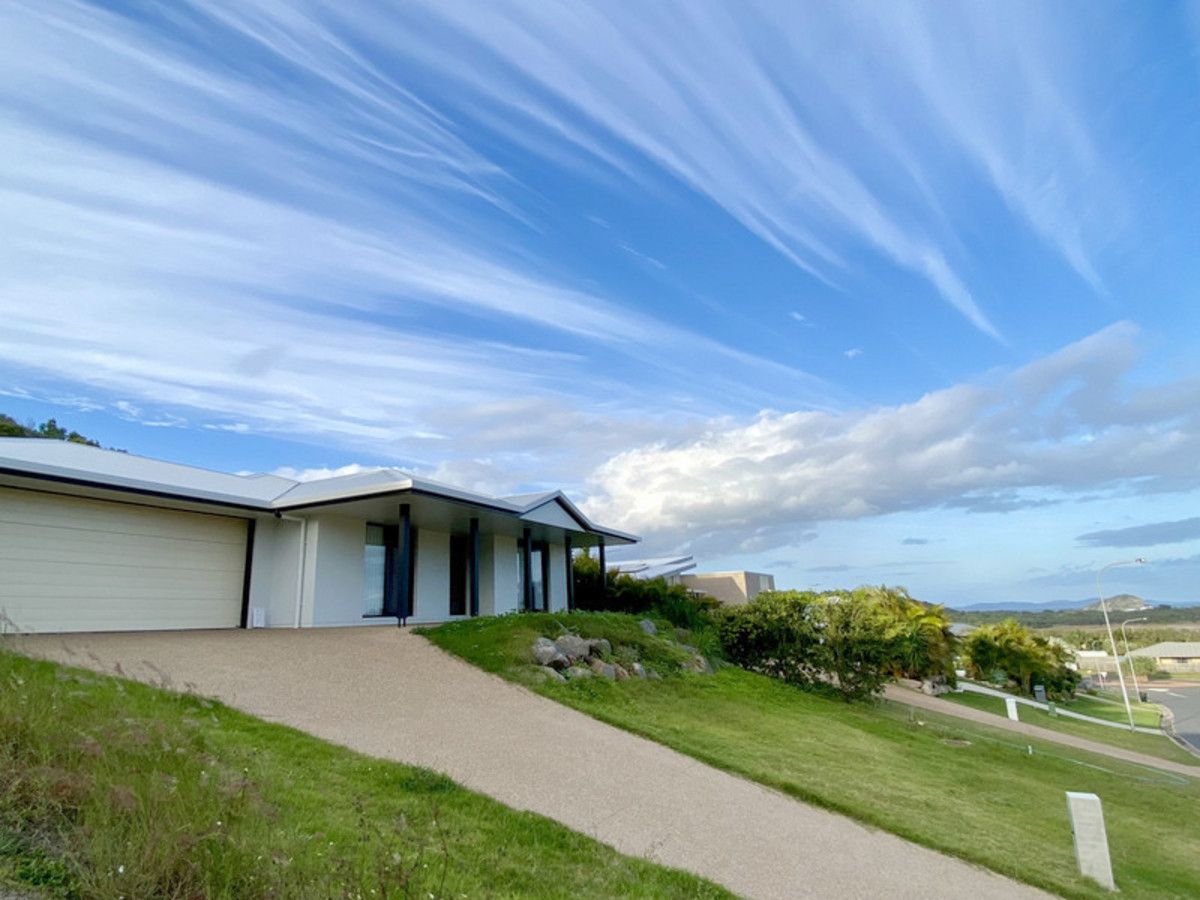 4 bedrooms House in 42 Waterview Drive LAMMERMOOR QLD, 4703