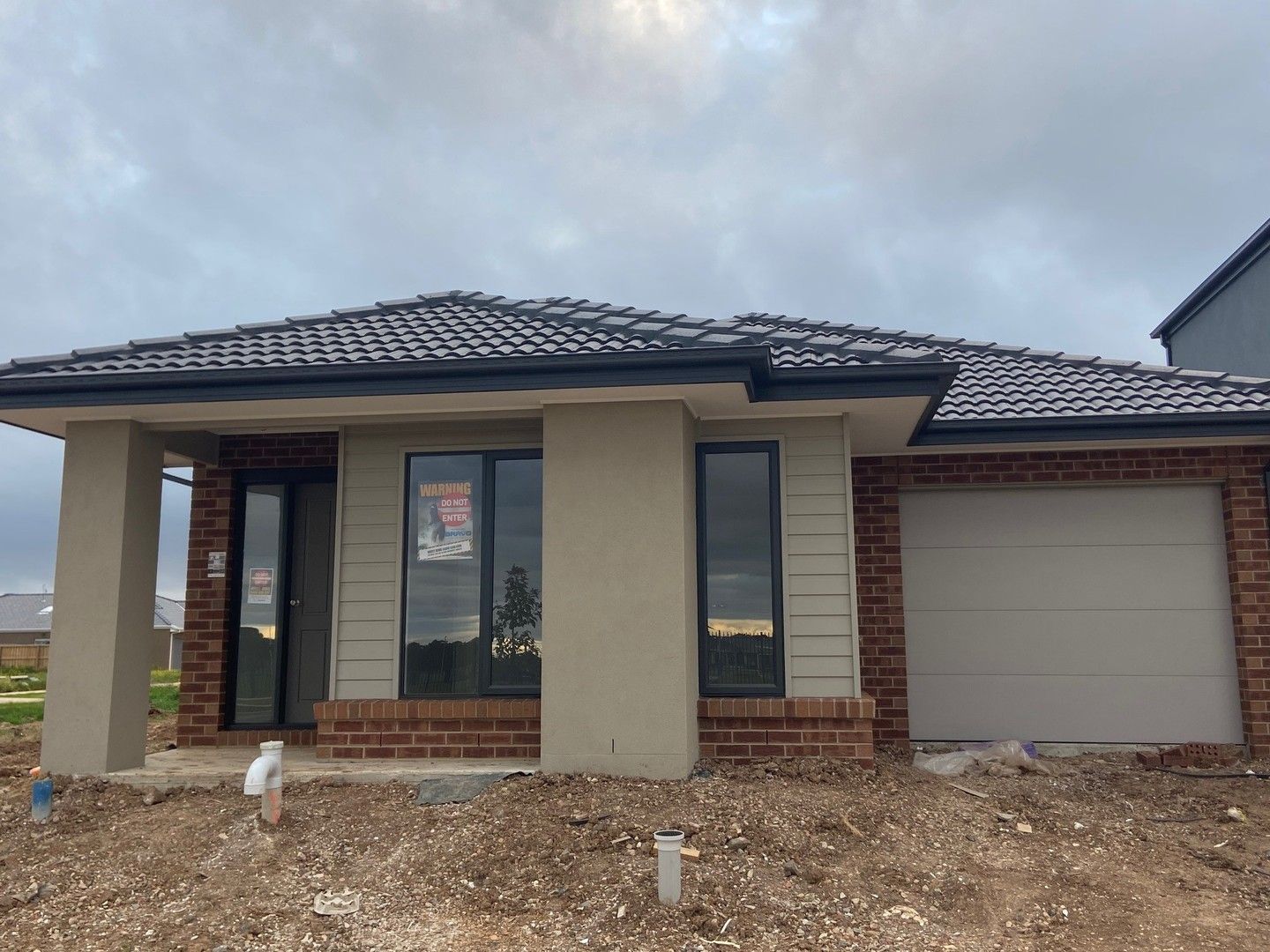3 bedrooms House in 86 Exploration Avenue WERRIBEE VIC, 3030