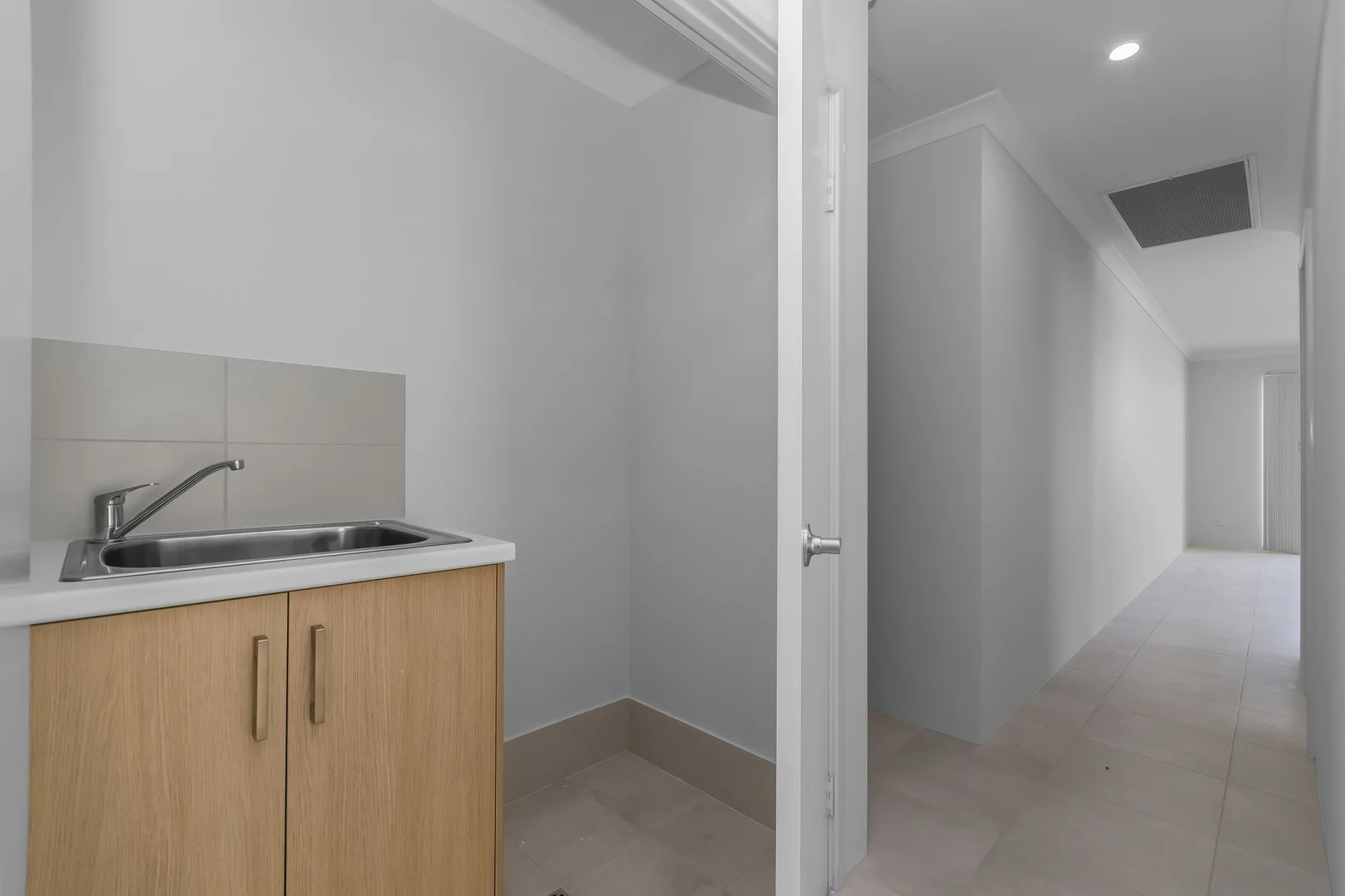 Additional image 4 of 25B Coopworth Entrance, Haynes WA 6112