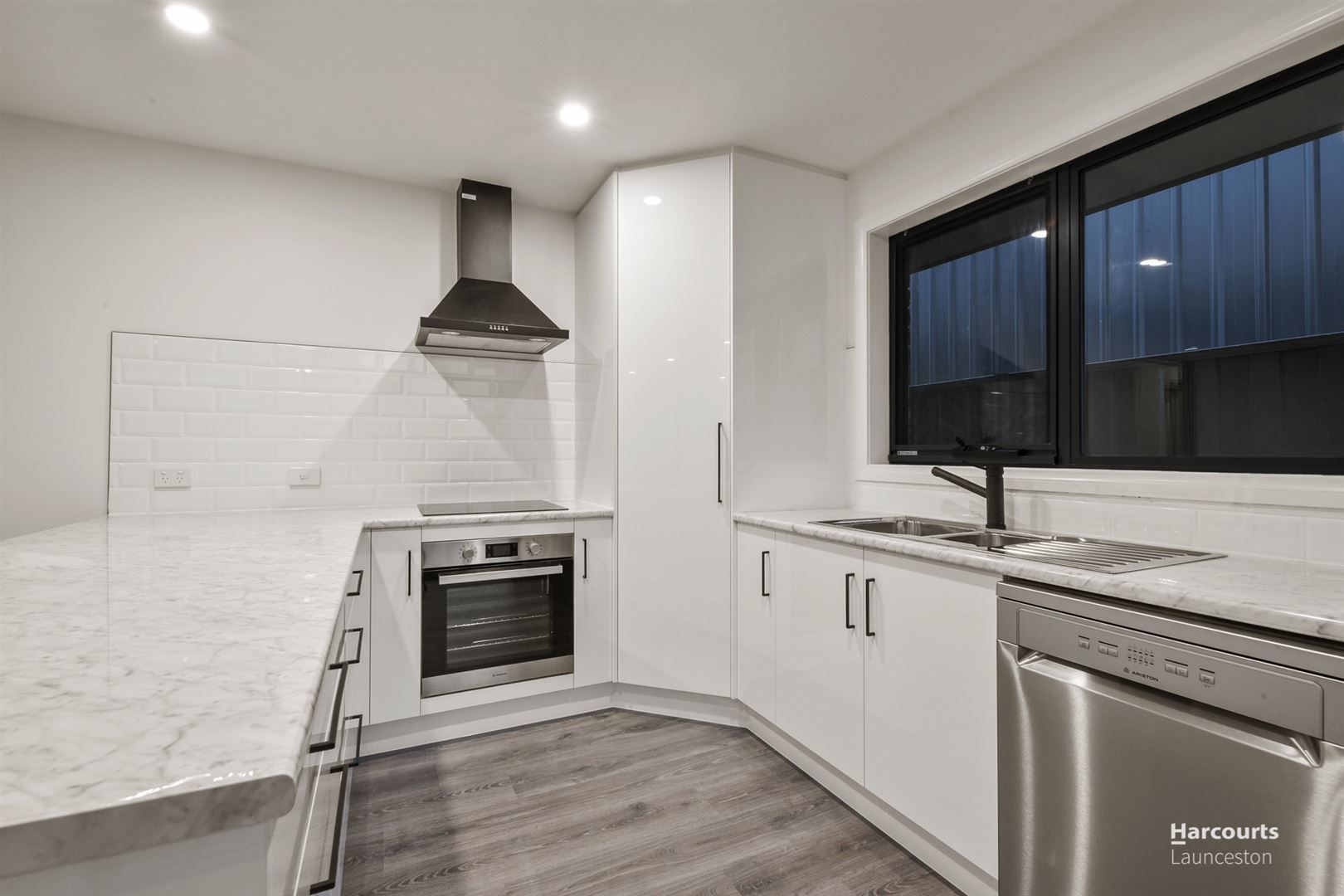 3 bedrooms Apartment / Unit / Flat in 2/38 Glenmore Drive HADSPEN TAS, 7290