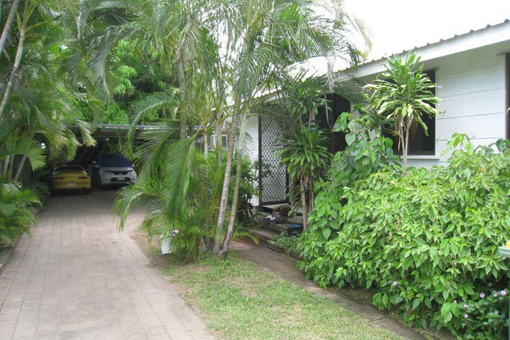 Ayr QLD 4807 3 beds house for Sale, 299,000 Neg 2011493216 Domain