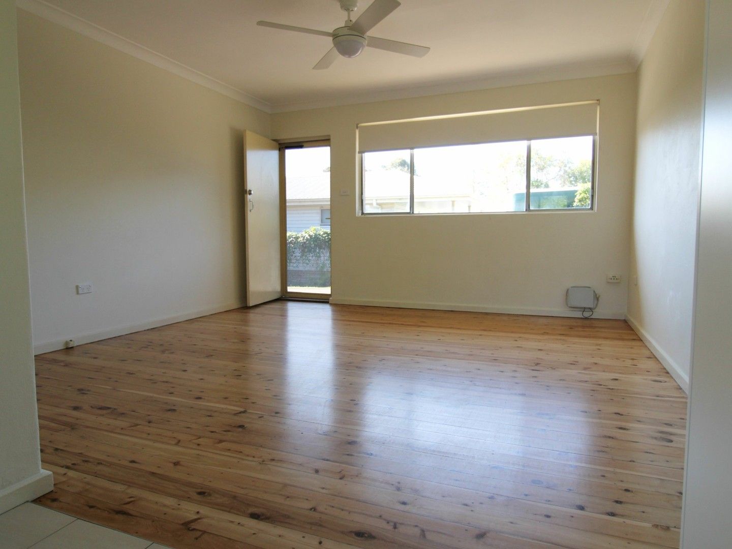 2 bedrooms Apartment / Unit / Flat in 5/423 Princes Highway BOMADERRY NSW, 2541