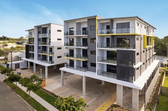 4 bedrooms Apartment / Unit / Flat in 241/6 Beverley Ave ROCHEDALE SOUTH QLD, 4123