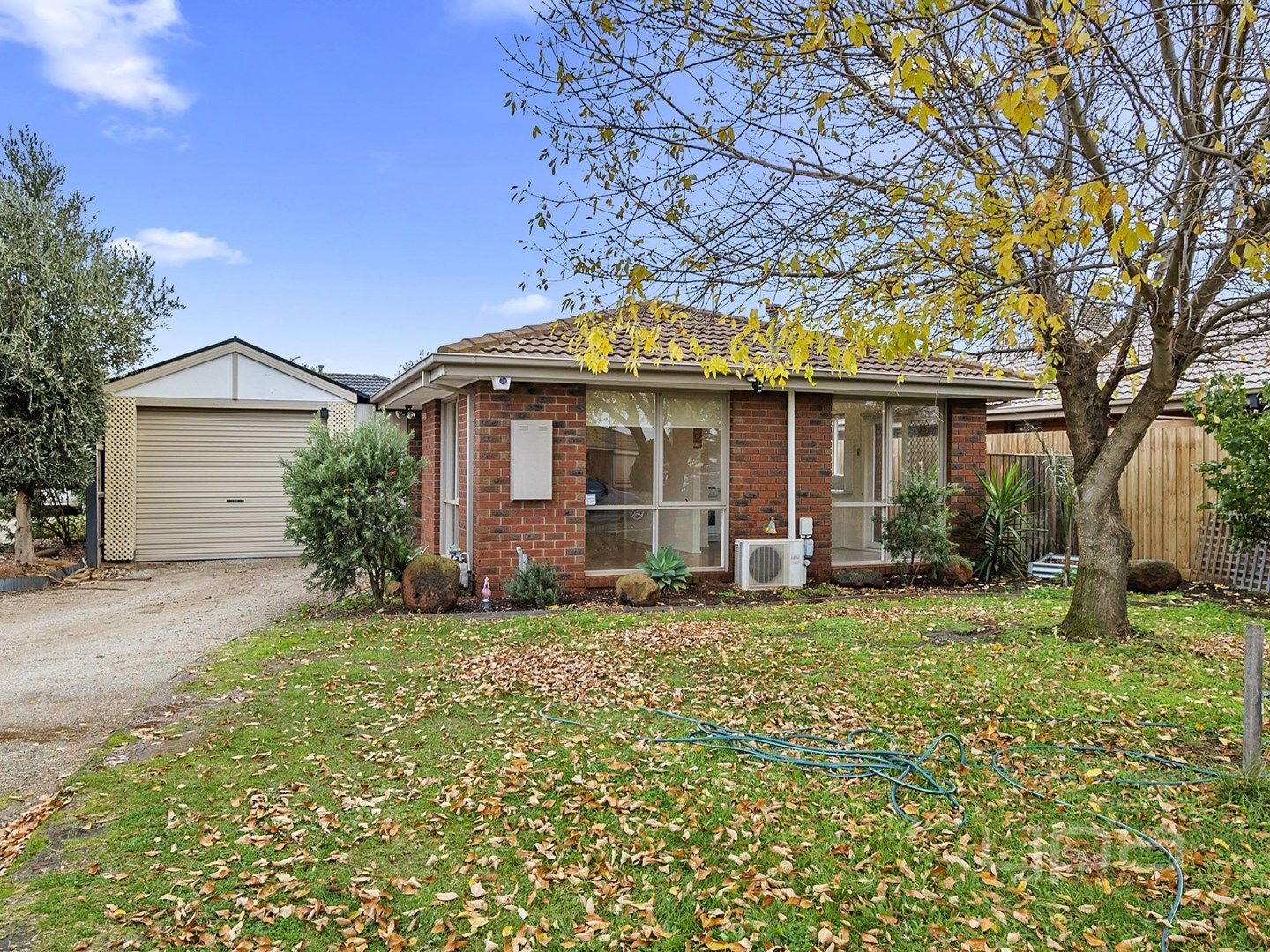 1/8 Denny Place, Melton South Property History & Address Research