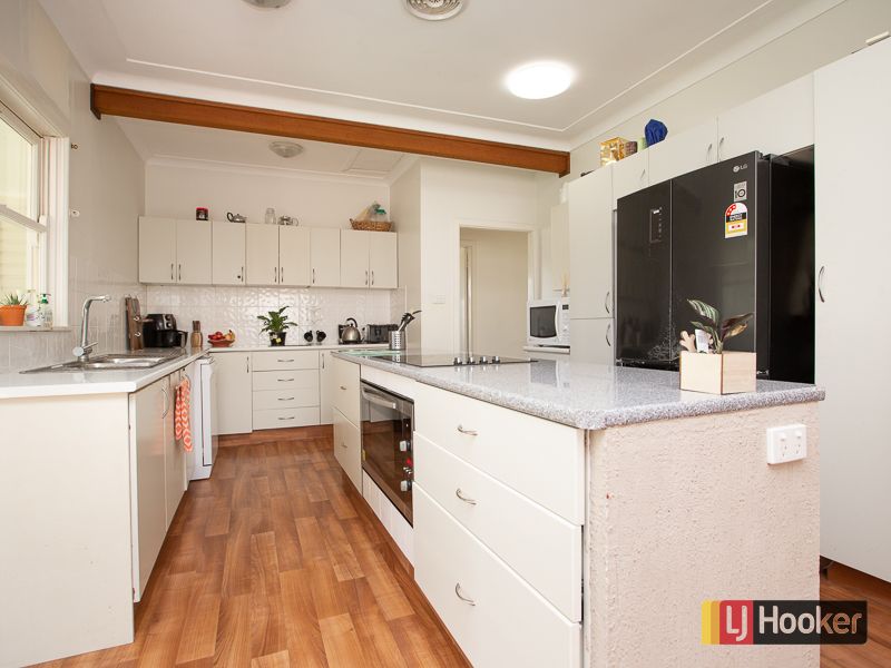 3 bedrooms House in 14 Baird Crescent TAMWORTH NSW, 2340