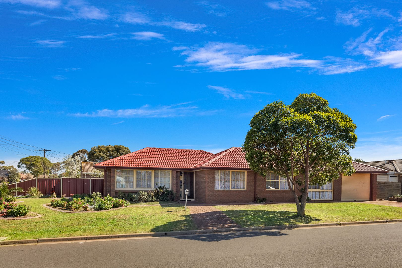 2 McKellar Avenue, Hoppers Crossing VIC 3029 Domain